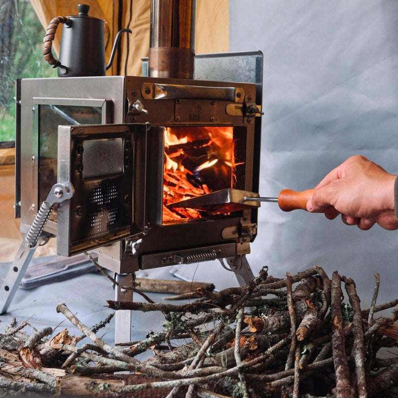 RBM Small Wood Stove With Fire-Resistant Glass «Caminus S»